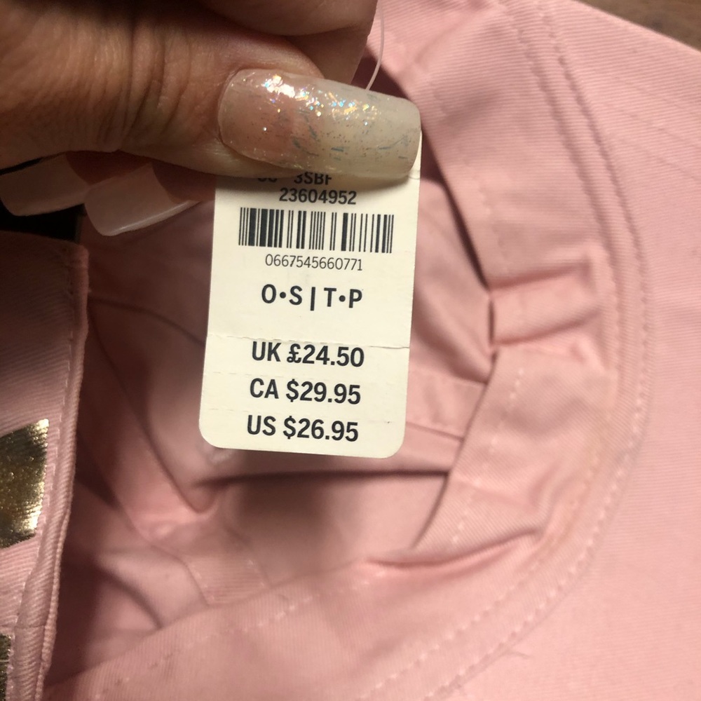 Pink Hat - Picture 5 of 8